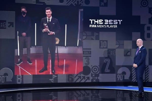 LEWANDOWSKI GIÀNH FIFA THE BEST NĂM THỨ 2 LIÊN TIẾP