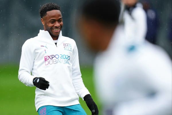 MAN CITY XEM XÉT VIỆC GIA HẠN VỚI STERLING