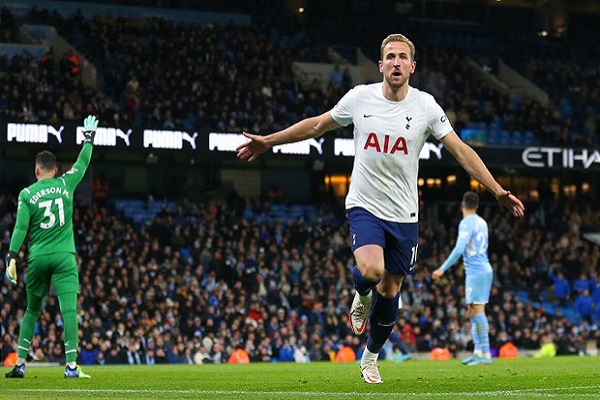 KANE TỎA SÁNG, TOTTENHAM CHẶN ĐỨNG CHUỖI TRẬN THẮNG CỦA MAN CITY