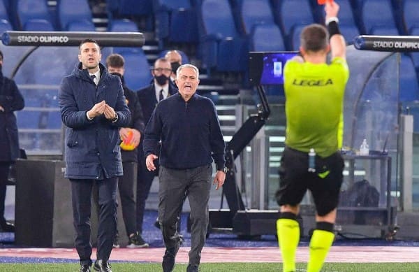 TỐ TRỌNG TÀI LÀ GIÁN ĐIỆP CỦA JUVENTUS, MOURINHO BỊ CẤM CHỈ ĐẠO 2 TRẬN