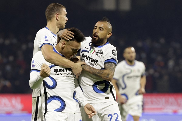 HÀNG CÔNG RỰC SÁNG, INTER MILAN HỦY DIỆT SALERNITANA