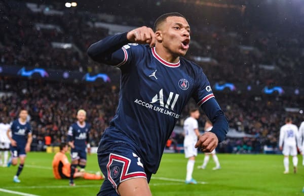 PSG VẪN QUYẾT GIỮ MBAPPE DÙ BỊ LOẠI SỚM Ở CHAMPIONS LEAGUE